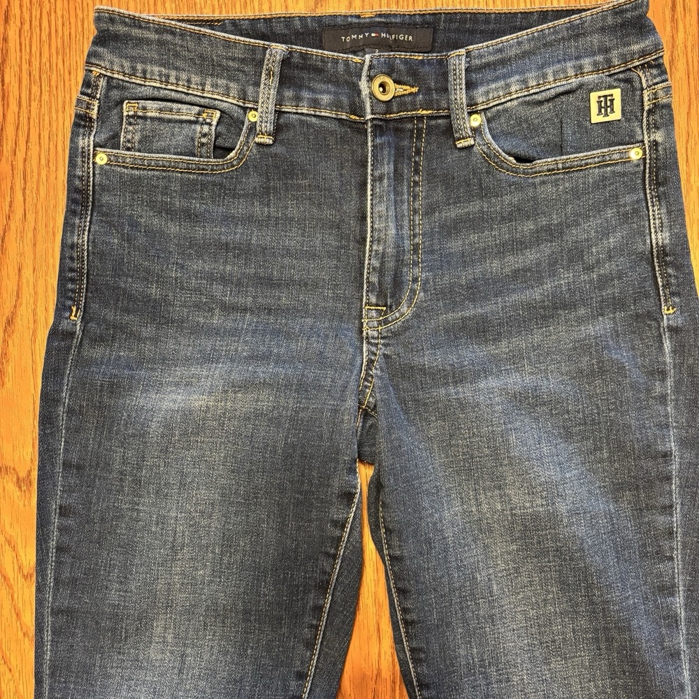 Tommy Hilfiger Womens Size 2 Blue Tribeca Straight Leg Distressed Denim